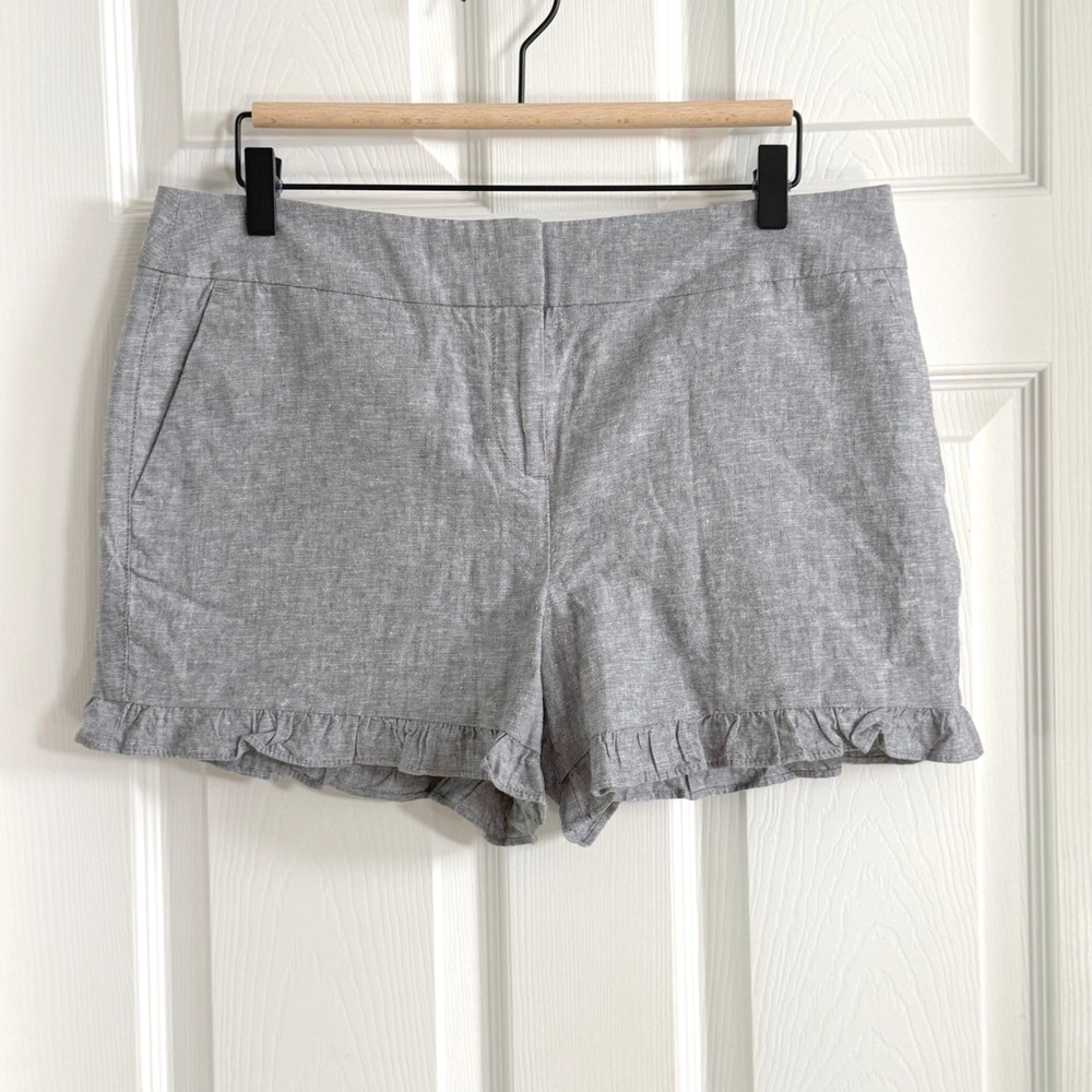 LOFT Outlet Gray Linen Blend Ruffle Hem Shorts 4 Inch Inseam Size 8
